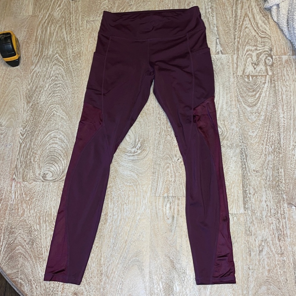 FABLETICS Plum Side Picket Small